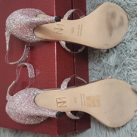 Shoes - Picture 4 of 5